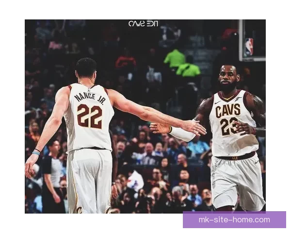 詹姆斯转型背后揭秘 雷迪克与他深度对话促使球权减少